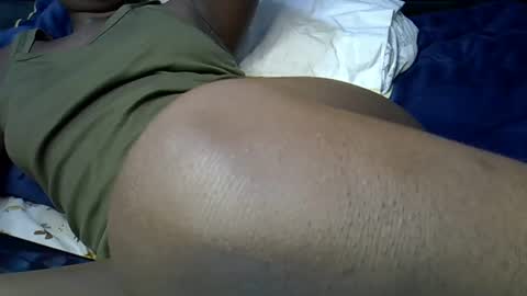 Snapshot of sexy_esther92 chatting on 02-21-25, 11:01 sexy_esther92 online show from 02-21-25, 11:01