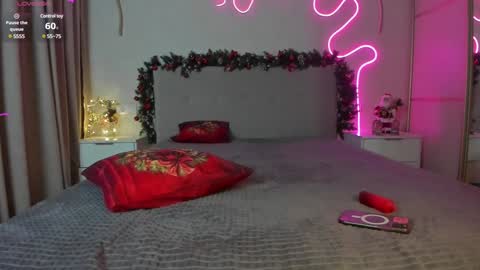 Snapshot of sexy_flora chatting on 12-24-24, 08:55 Flora online show from 12-24-24, 08:55