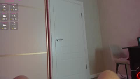 Snapshot of sexy_flora chatting on 01-19-25, 12:06 Flora online show from 01-19-25, 12:06