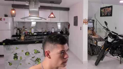 WENDY  MAX  AND VICKY online show from 10-05-25, 06:34