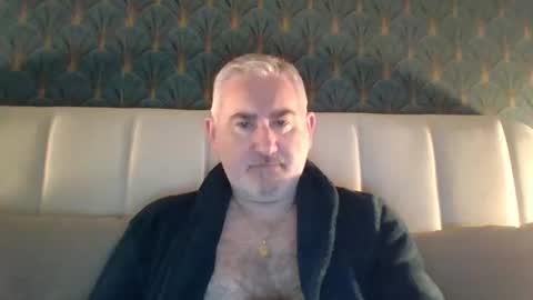 Antonio online show from 04-10-26, 08:35