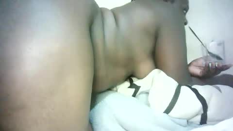 Snapshot of sexy_joy77 chatting on 03-21-26, 10:46 sweetjoy9 online show from 03-21-26, 10:46