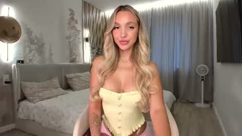 sexy_leksy online show from 08-07-26, 05:37