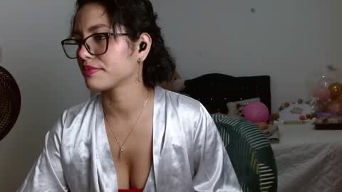 Snapshot of sexy_lia_latina chatting on 02-18-26, 01:45 Celeste online show from 02-18-26, 01:45
