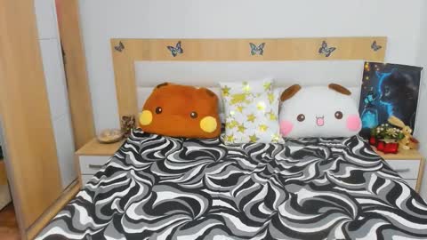 Lily online show from 05-09-26, 04:17