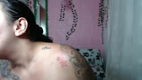 sexy lolas online show from 03-11-25, 12:54