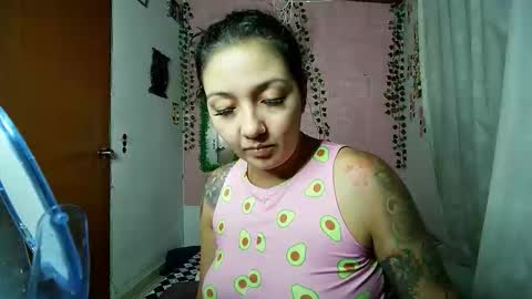 sexy lolas online show from 09-22-25, 02:35