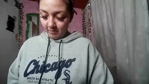 sexy lolas online show from 06-23-26, 05:16