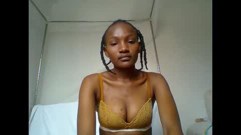 sexy_lucy012 online show from 01-15-25, 11:32