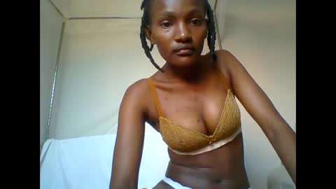 sexy_lucy012 online show from 01-15-25, 03:18