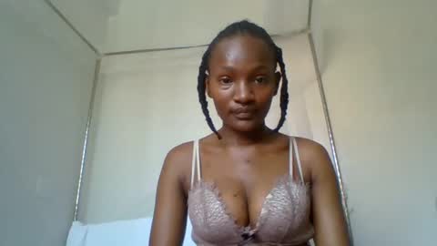 sexy_lucy012 online show from 01-19-25, 09:11