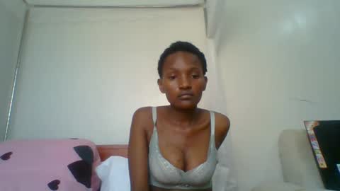 sexy_lucy012 online show from 02-02-25, 02:02