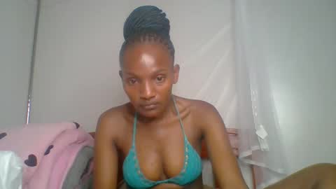 sexy_lucy012 online show from 02-03-25, 06:39