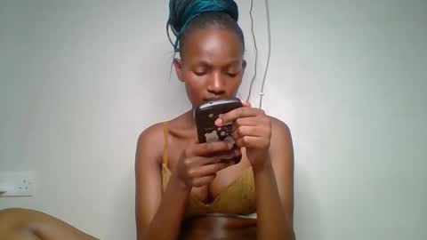 sexy_lucy012 online show from 02-18-25, 09:42