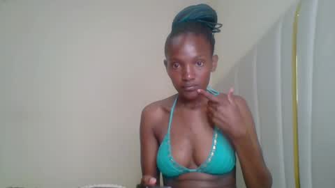 sexy_lucy012 online show from 03-06-25, 04:49