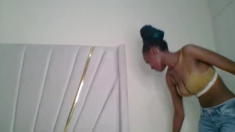 sexy_lucy012 online show from 03-08-25, 11:48