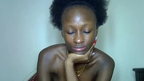 sexy_lyn852 online show from 02-05-26, 08:35