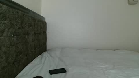 Snapshot of sexy_malyn chatting on 11-17-25, 07:41 Shasha Money online show from 11-17-25, 07:41