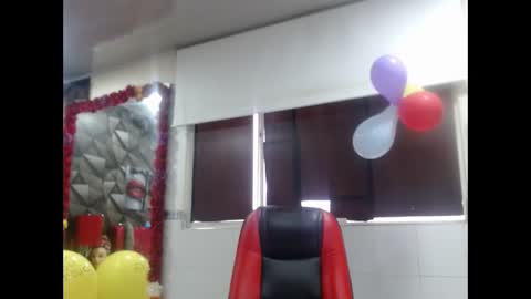 MARIPOSA online show from 10-15-25, 01:55