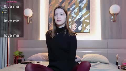 Alison online show from 10-31-25, 01:01