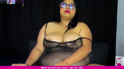 Snapshot of sexy_milfy01 chatting on 02-25-25, 03:52 Jenny I am a freelance model online show from 02-25-25, 03:52