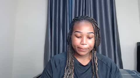 Snapshot of sexy_mistress5 chatting on 11-02-25, 10:01 sexy online show from 11-02-25, 10:01