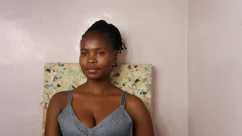 Molyne online show from 02-23-26, 01:58