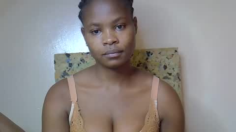 Molyne online show from 05-01-26, 01:37