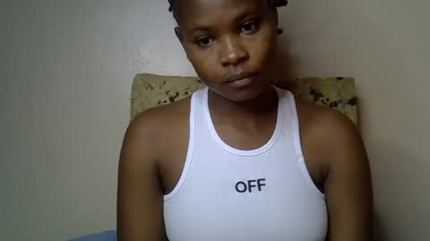 Molyne online show from 05-05-26, 04:31