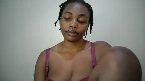 sexy_muna2 online show from 04-08-26, 09:37