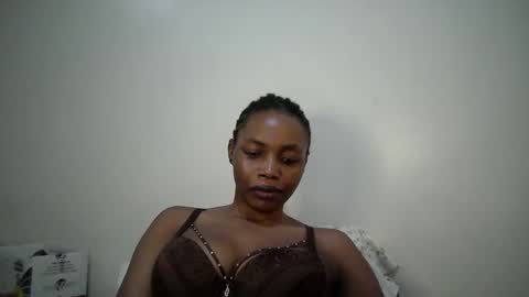 sexy_muna2 online show from 04-14-26, 10:05