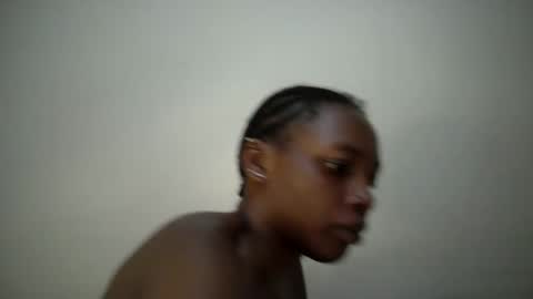 sexy_muna2 online show from 05-14-26, 08:43