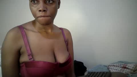 sexy_muna2 online show from 05-15-26, 05:14