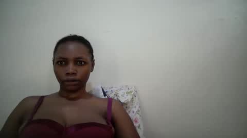sexy_muna2 online show from 05-18-26, 11:49