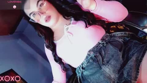 Snapshot of sexy_mysterious_dirty_girl chatting on 05-09-26, 12:49 queen online show from 05-09-26, 12:49
