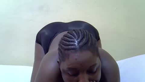 sexy_naila2 online show from 05-08-26, 11:37