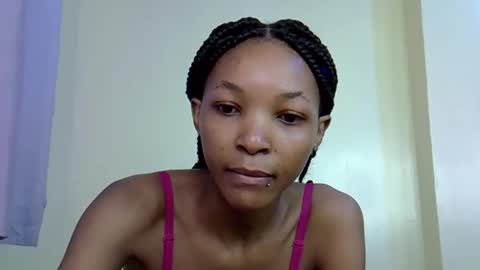 Snapshot of sexy_narohah chatting on 09-18-25, 02:19 Narohah online show from 09-18-25, 02:19
