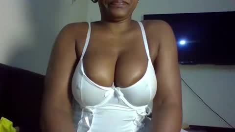 Snapshot of sexy_natallie chatting on 02-17-26, 11:18 natallie online show from 02-17-26, 11:18