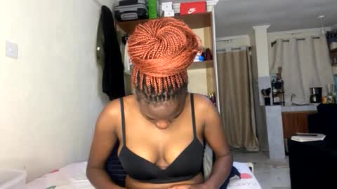 Nyla online show from 06-10-26, 07:13