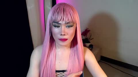 Snapshot of sexy_rc18 chatting on 12-06-24, 09:02 RC online show from 12-06-24, 09:02