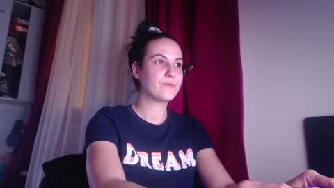 Snapshot of sexy_slimm25 chatting on 03-08-25, 05:01 Slimm online show from 03-08-25, 05:01