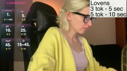 Sexy-Sweets online show from 11-18-25, 06:45