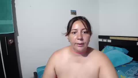 Snapshot of sexy_ticki chatting on 10-16-25, 10:33 janel online show from 10-16-25, 10:33