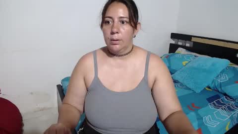 Snapshot of sexy_ticki chatting on 10-17-25, 11:51 janel online show from 10-17-25, 11:51