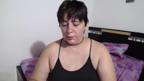 Snapshot of sexy_ticki chatting on 11-24-25, 10:53 janel online show from 11-24-25, 10:53