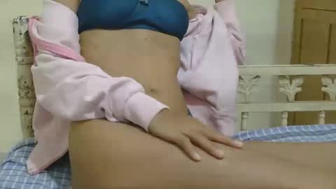 Snapshot of sexy_twishu chatting on 10-16-25, 12:33 Twishu online show from 10-16-25, 12:33