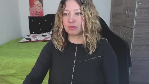 sexy_valeshca online show from 05-15-26, 03:30