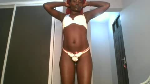 Snapshot of sexy_veena chatting on 06-28-26, 10:21 sexy_veena online show from 06-28-26, 10:21