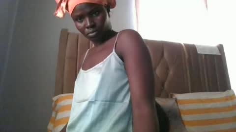 Snapshot of sexy_veena chatting on 06-30-26, 06:03 sexy_veena online show from 06-30-26, 06:03
