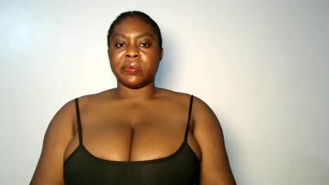 Snapshot of sexy_wetpussyy chatting on 10-30-25, 09:04 Luna online show from 10-30-25, 09:04